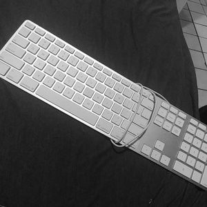 Apple keyboard